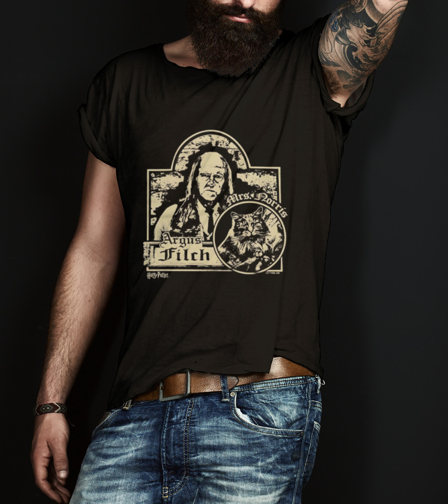 Mr. Argus Filch Và Mrs. Norris Witch World Caretaker And Cat T-Shirt