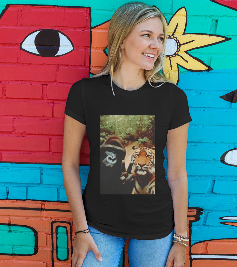 Gorilla And Tiger Peace Selfie Hi T-Shirt
