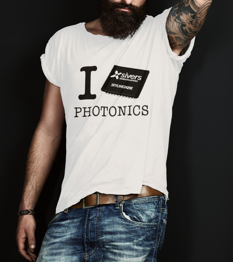 I Love Photonics Sivers Semiconductors Skyline2429E Chip T-Shirt
