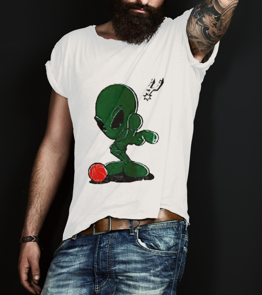 San Antonio Spurs Alien Basketball Dribble T-Shirt