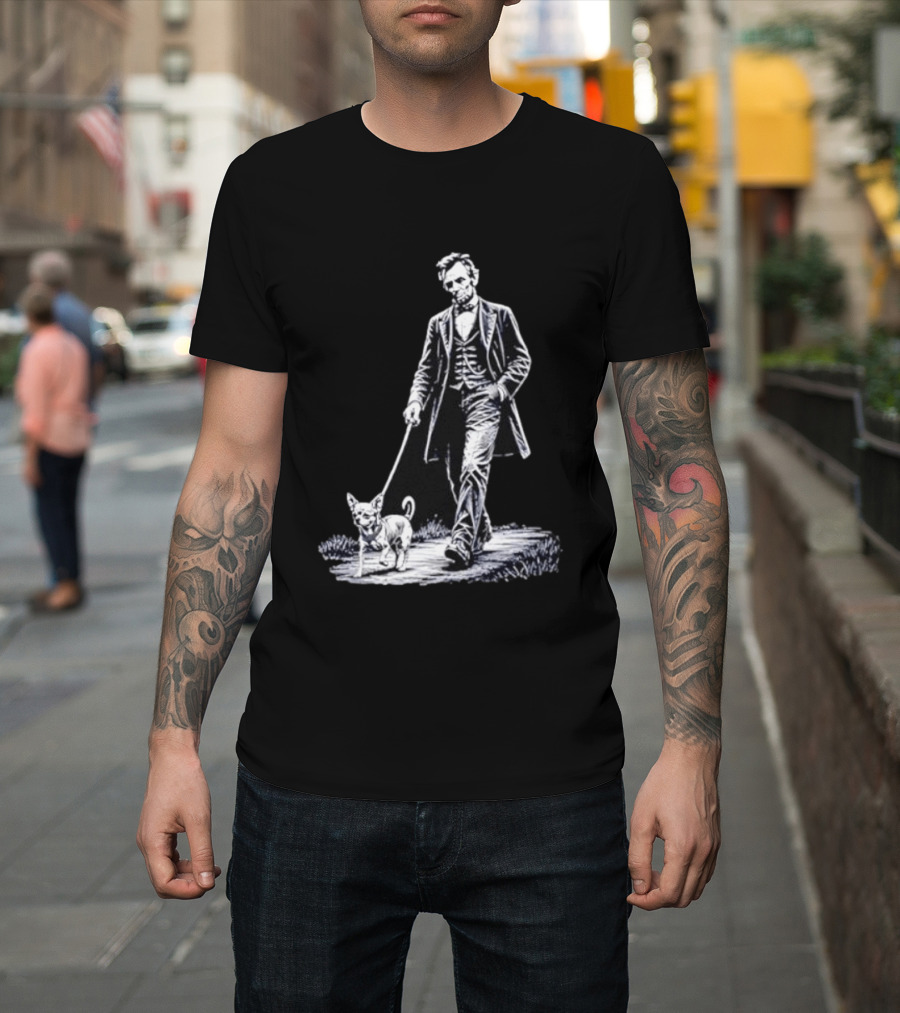Abraham Lincoln Walking Chihuahua For USA 250th Anniversary Celebration T-Shirt