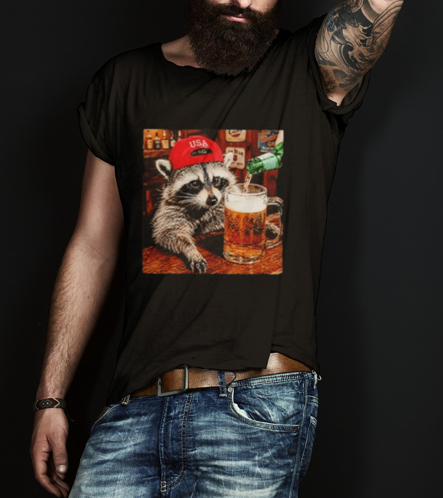 Patriotic Raccoon USA Hat Drinking Beer In Bar Scene T-Shirt