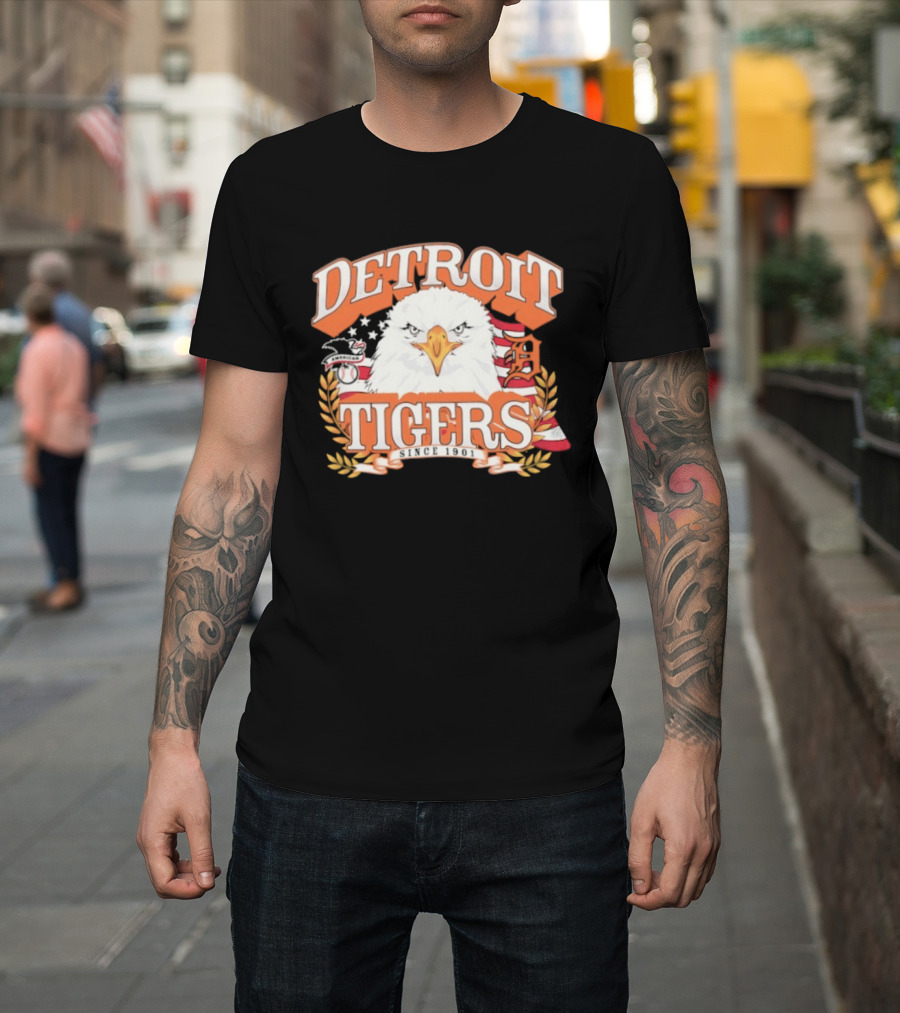 Detroit Tigers Eagle Emblem With American Flag And Stars T-Shirt