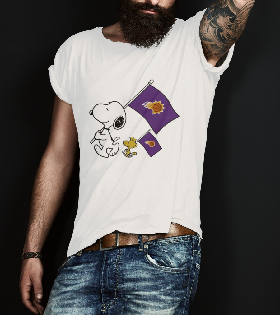 Phoenix Suns Snoopy Woodstock Holding Basketball Flag T-Shirt