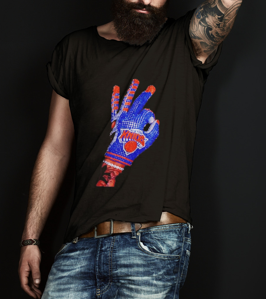 New York Knicks NBA Frenchoo Basketball Fan Glove T-Shirt