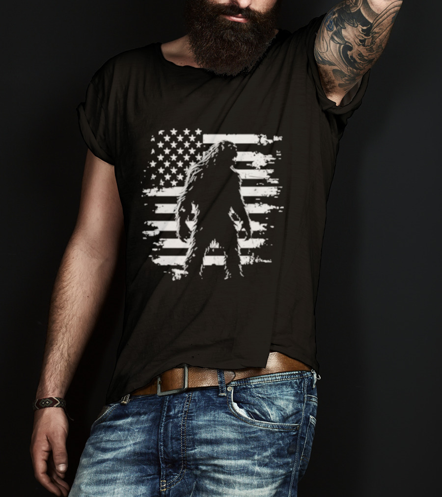 Bigfoot Sasquatch American Flag Independence Day Stars And Stripes T-Shirt
