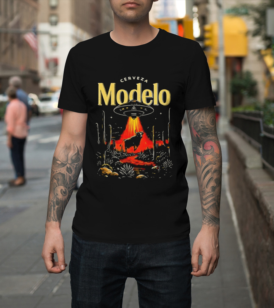 Cerveza Modelo UFO Beam Abduction Desert Scene T-Shirt