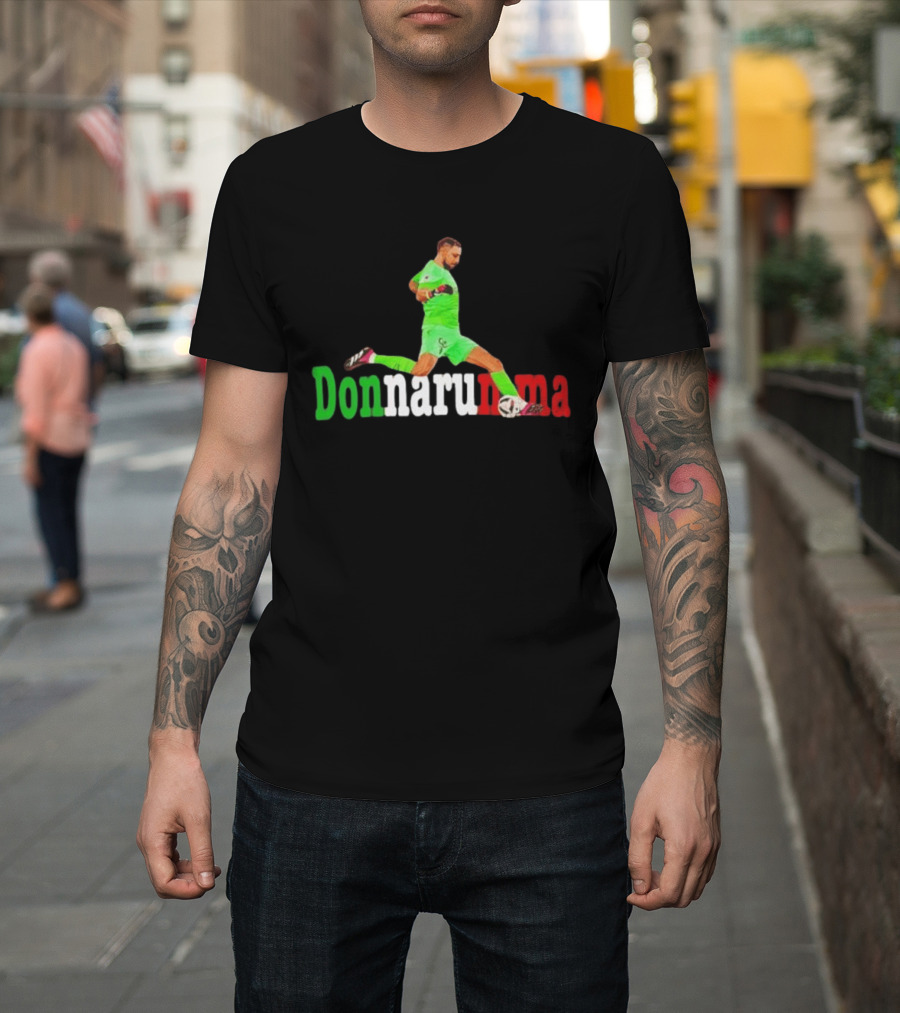 Donnarumma Italian Goalkeeper Action Pose Football Soccer T-Shirt