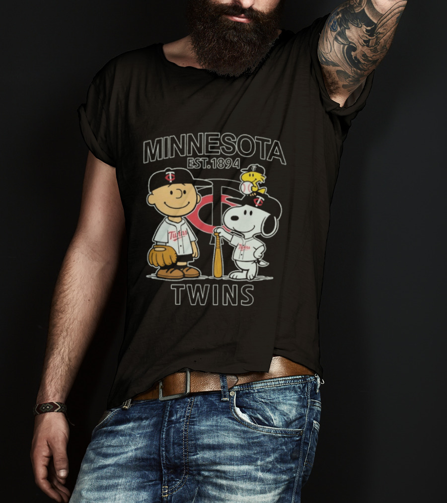 Minnesota Twins Est 1894 Snoopy Peanuts Baseball Charlie Brown Woodstock T-Shirt