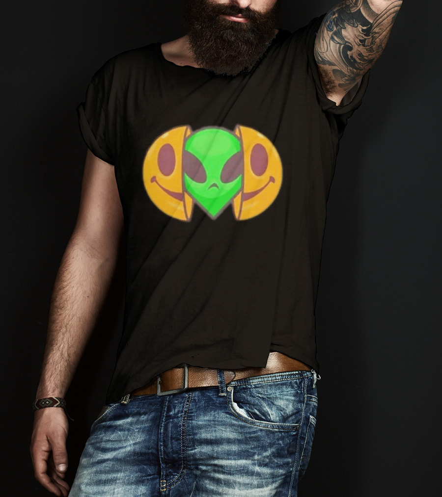 Grounded 2 Willow Alien In Halloween Jack O' Lantern Mask T-Shirt