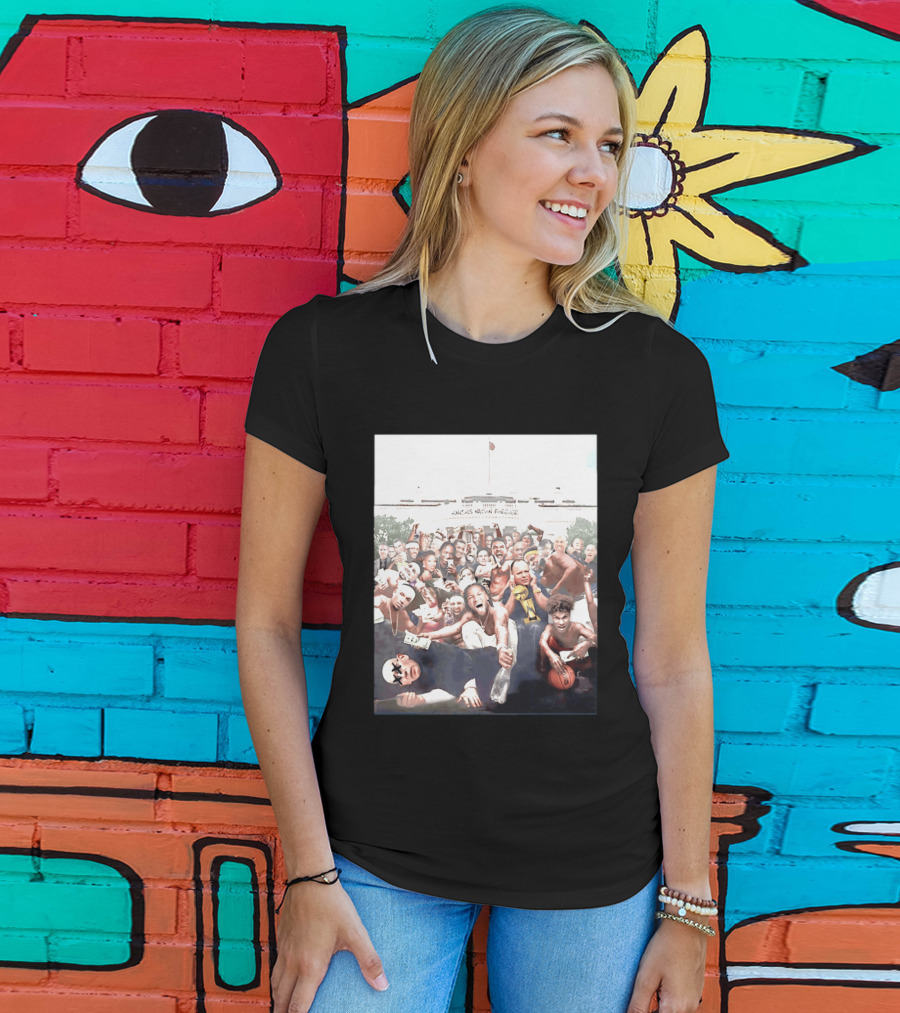 Knicks Nation Forever With Gathering Of Celebratory Fans And Players T-Shirt