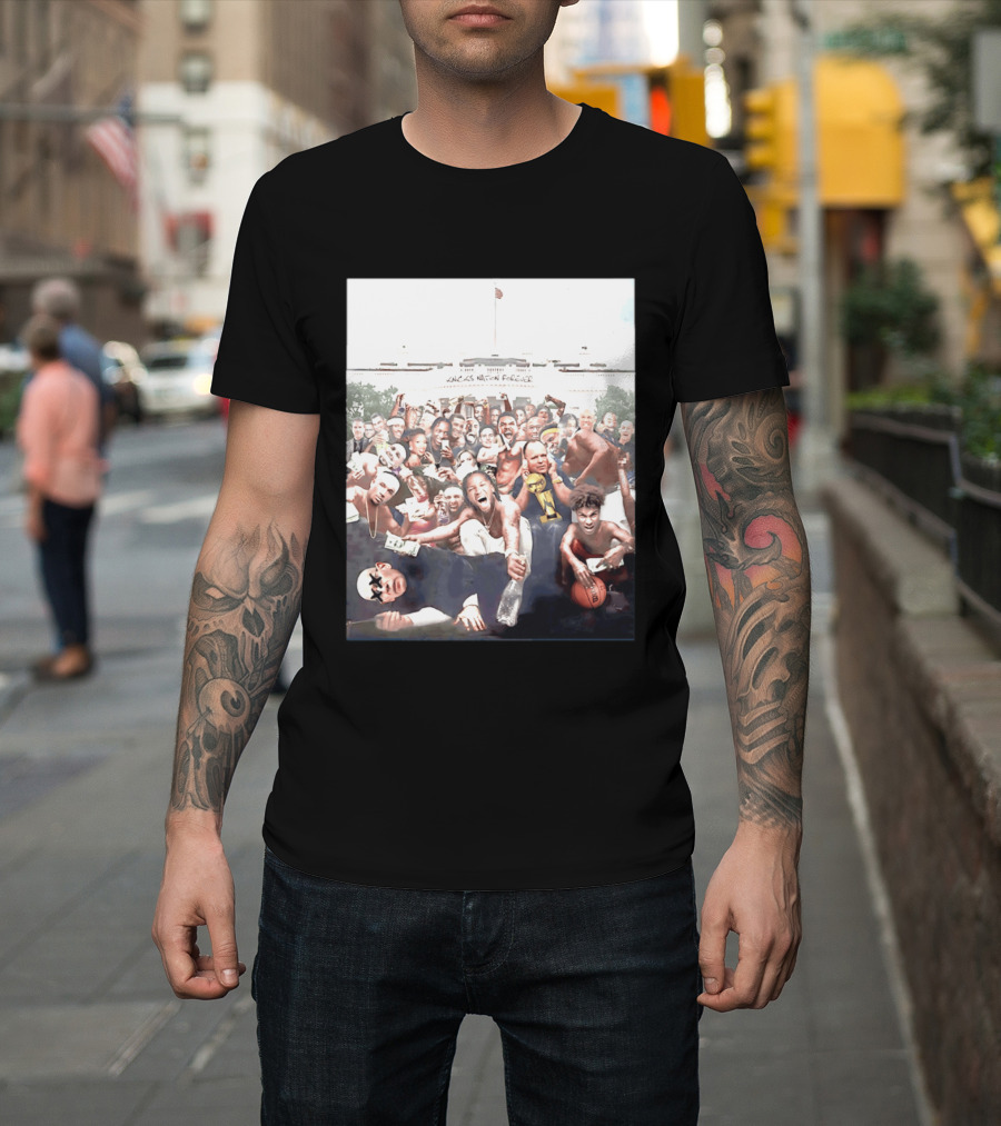 Knicks Nation Forever With Gathering Of Celebratory Fans And Players T-Shirt