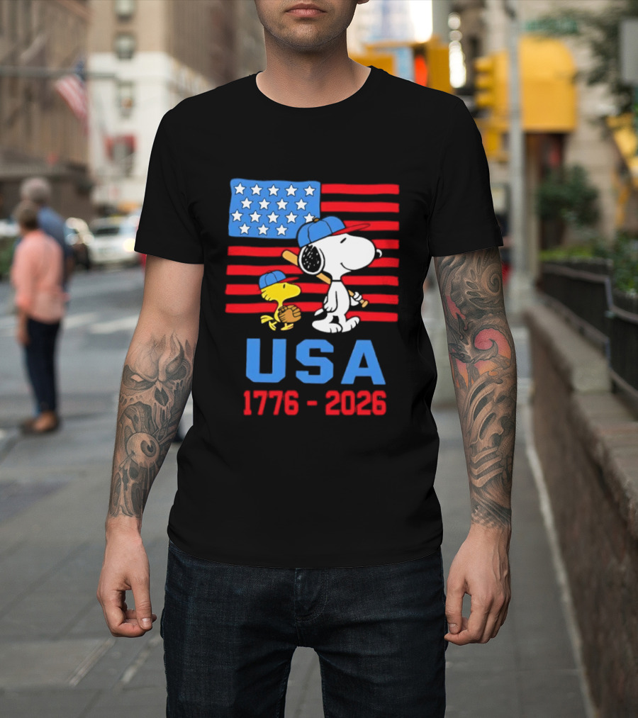 Snoopy Woodstock Peanuts USA Baseball American Flag 1776 2026 T-Shirt