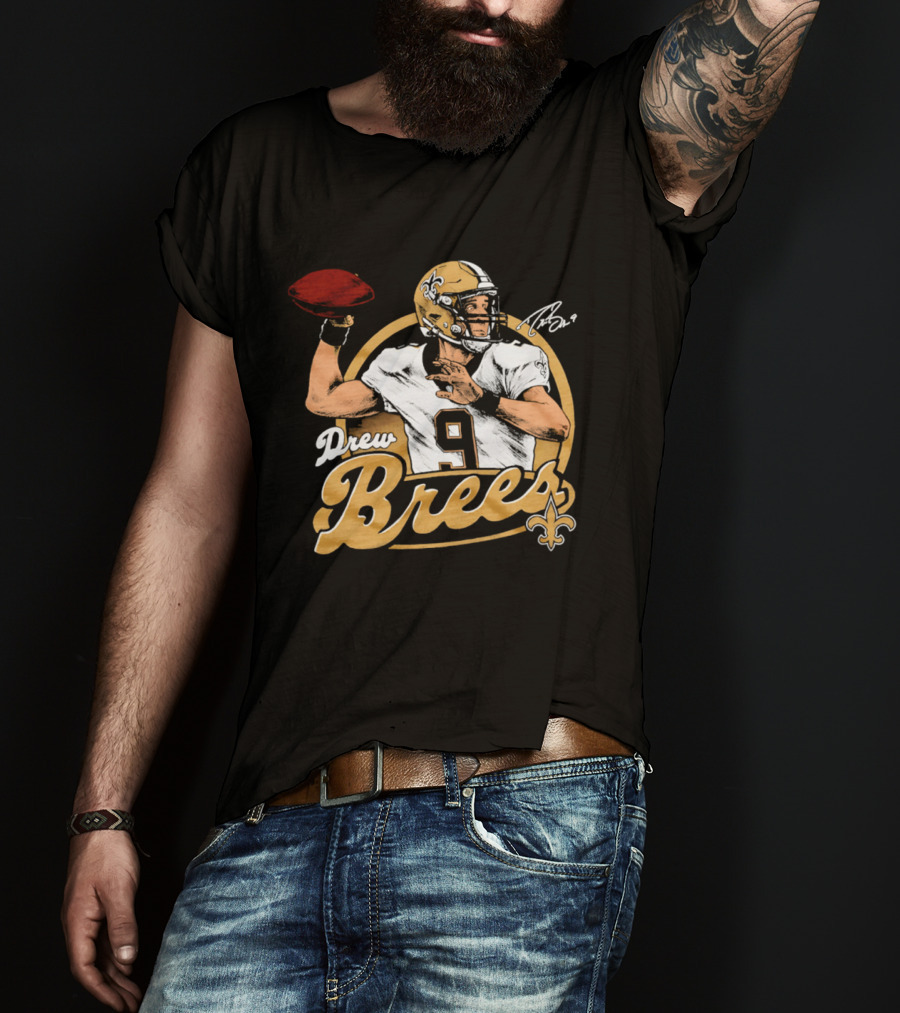 Drew Brees New Orleans Saints Quarterback Number 9 Classic Sports Fan Collector's Item T-Shirt