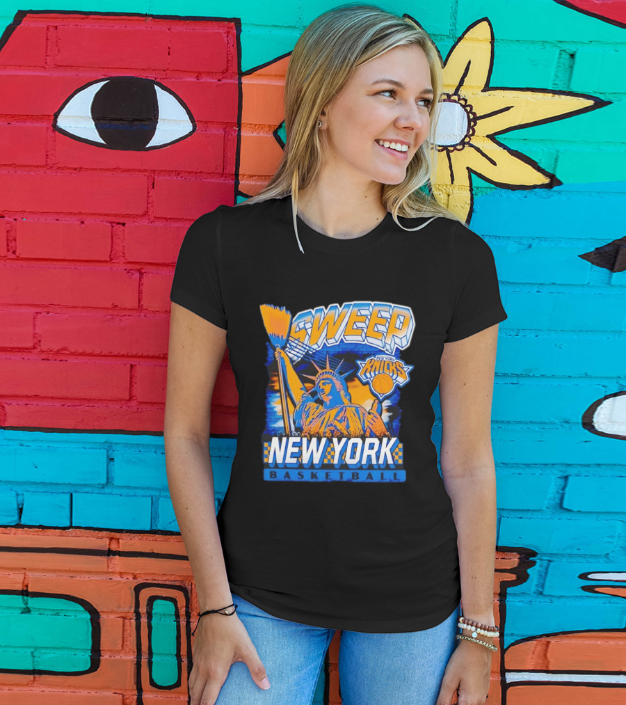 Sweep New York Knicks Basketball Statue Of Liberty T-Shirt