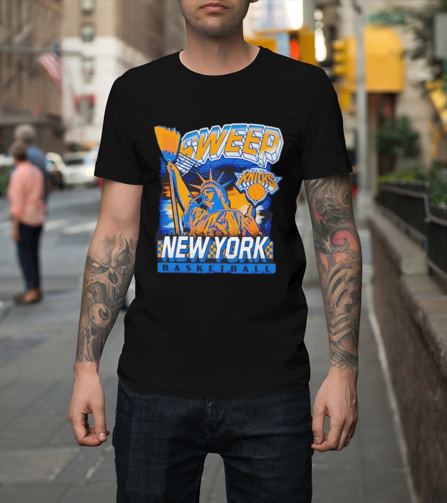 Sweep New York Knicks Basketball Statue Of Liberty T-Shirt