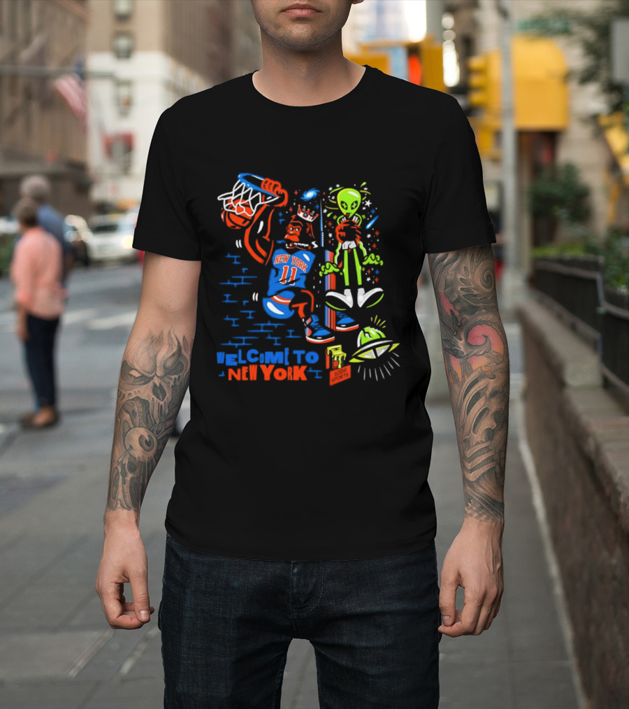 New York Knicks Gorilla Dunking With Alien Welcome To New York T-Shirt