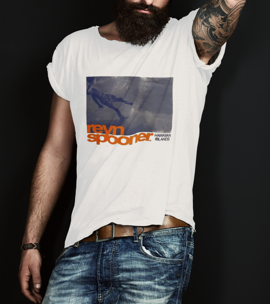 Reyn Spooner Hawaiian Islands Surfing Waves T-Shirt