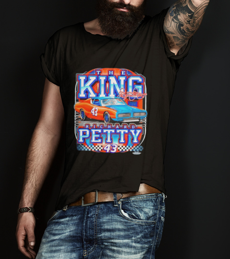 Richard Petty The King No 43 NASCAR Racing Car Checkered Flag T-Shirt