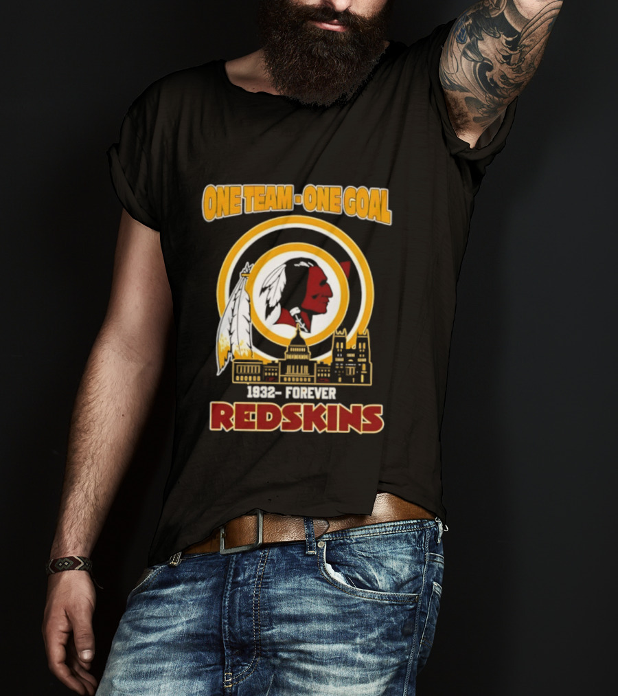 One Team One Goal 1932 Forever Redskins Football Skyline Capitol Building T-Shirt