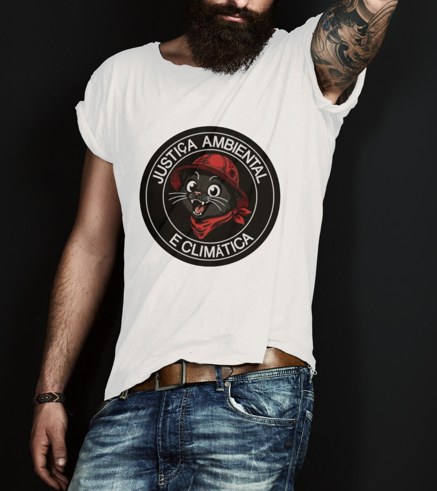 Justiça Ambiental E Climática Black Cat In Red Helmet And Bandana T-Shirt