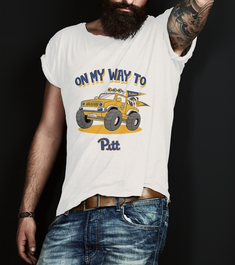 On My Way To Pitt Panthers Jeep With Flags And Tires T-Shirt