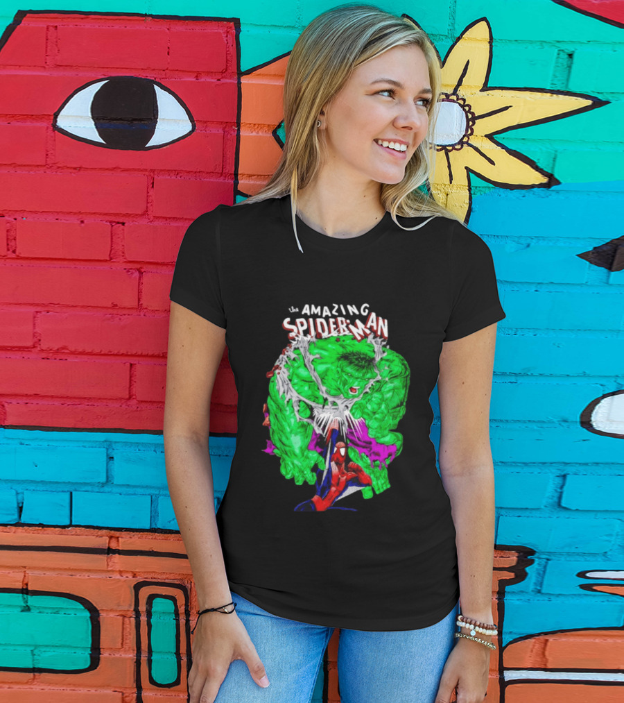 The Amazing Spider Man The Incredible Hulk Comic Style Showdown T-Shirt