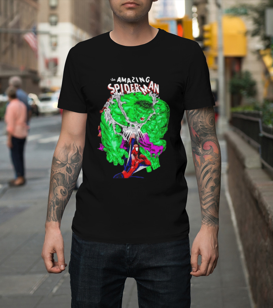 The Amazing Spider Man The Incredible Hulk Comic Style Showdown T-Shirt