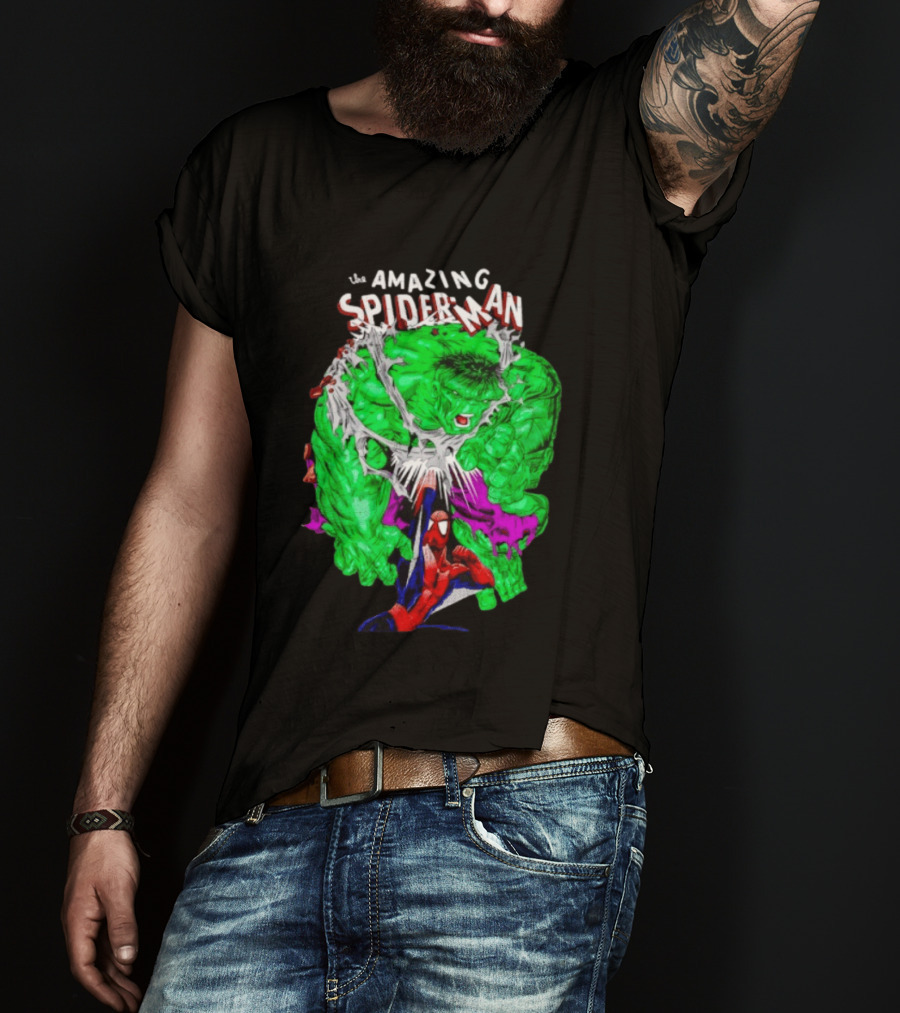 The Amazing Spider Man The Incredible Hulk Comic Style Showdown T-Shirt