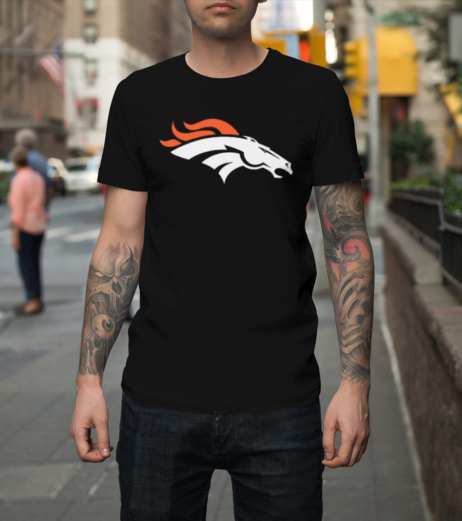 Denver Broncos Damn Right I Am A Broncos Now And Forever Signatures Two Sided T-Shirt