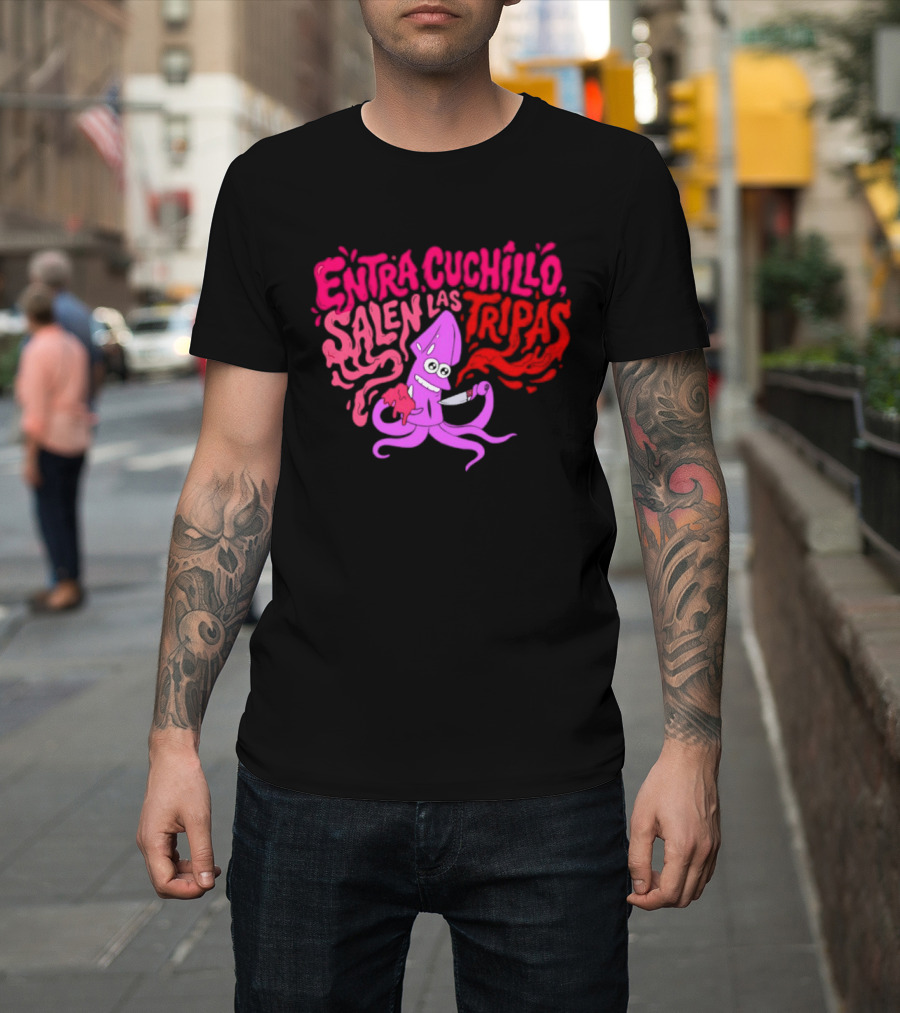 Entra Cuchillo Salen Las Tripas Squid Cartoon Knife Fun T-Shirt