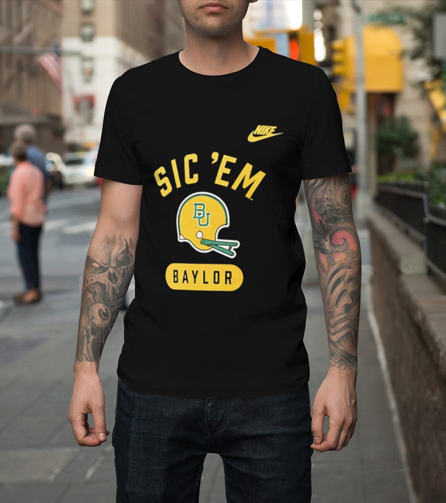 Nike Sic 'Em Baylor Football Helmet BU T-Shirt