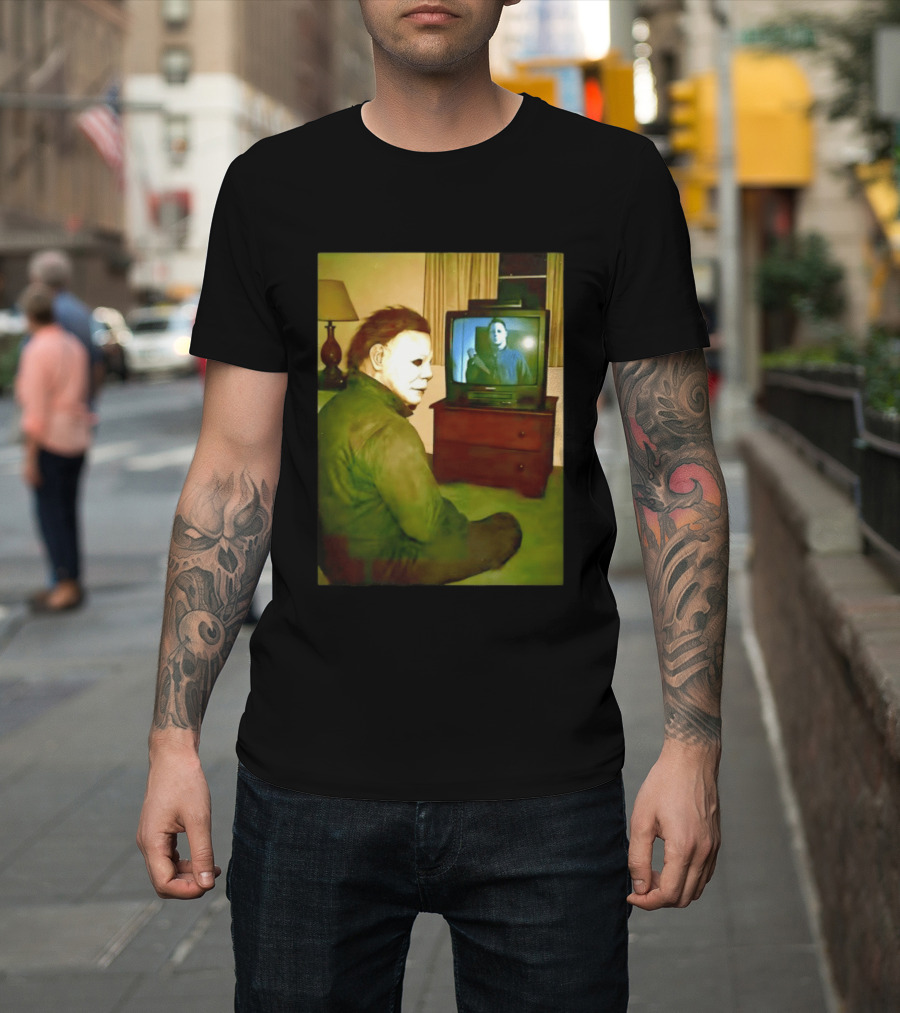 Michael Myers Ing Himself On TV Halloween Scene T-Shirt