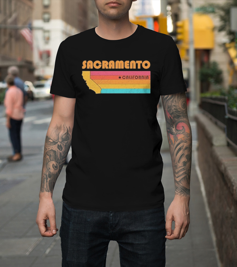 Sacramento California Retro Map Souvenir T-Shirt