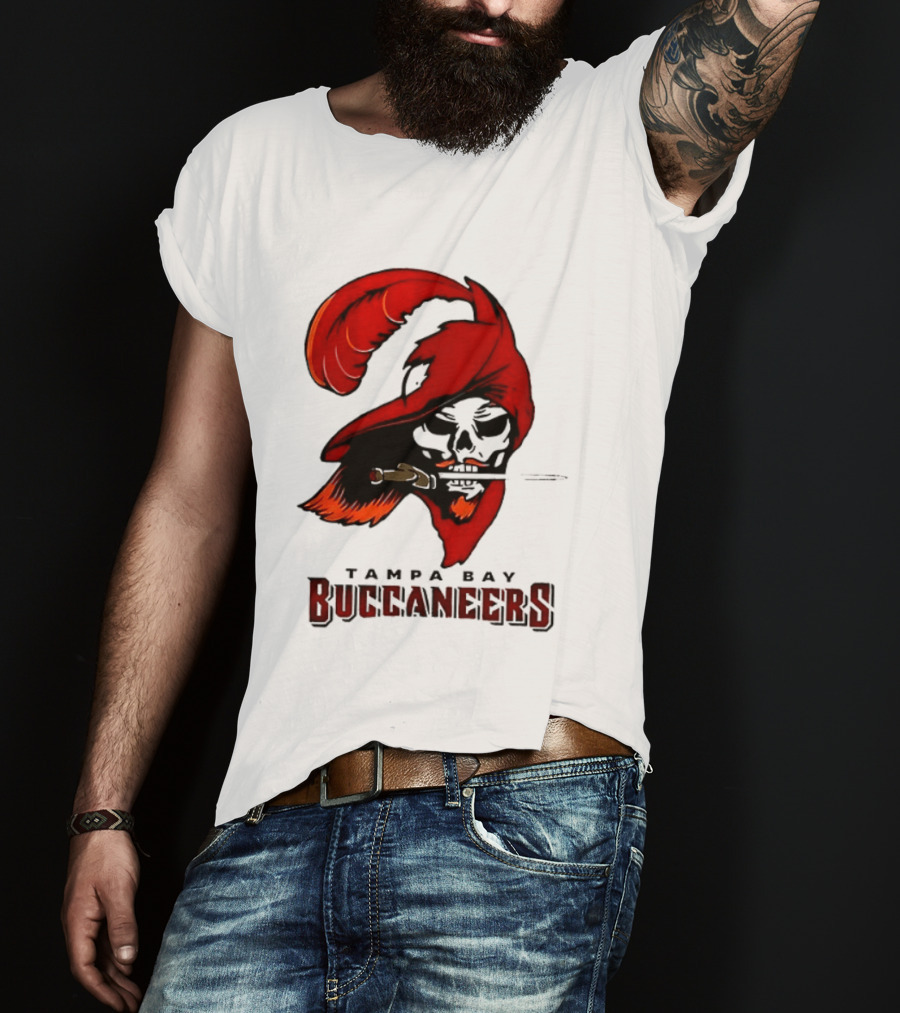 Rueben Bain Jr Tampa Bay Buccaneers 2026 Fire The Cannons Football Skeleton Pirate Flag T-Shirt