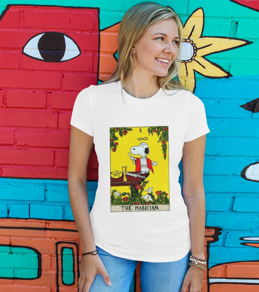 Snoopy Peanuts The Magician Tarot Card T-Shirt