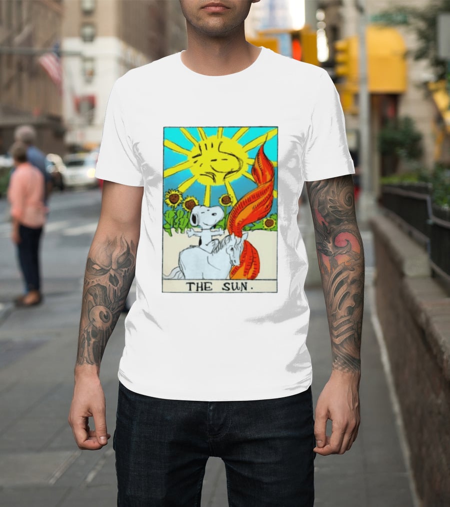Snoopy The Sun Tarot Card Peanuts Charlie Brown Tarot T-Shirt