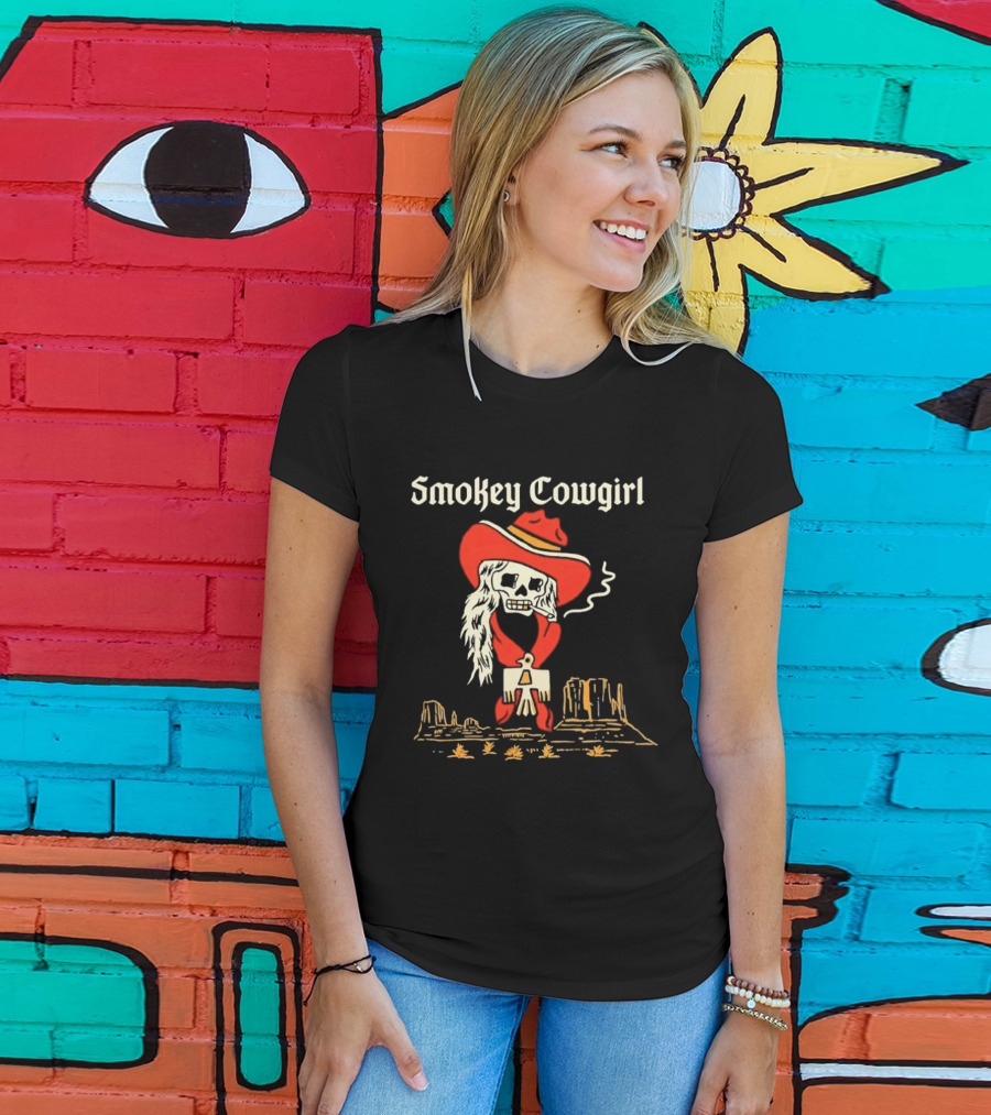 Smokey Cowgirl Western Skeleton Cowboy Desert Scene T-Shirt