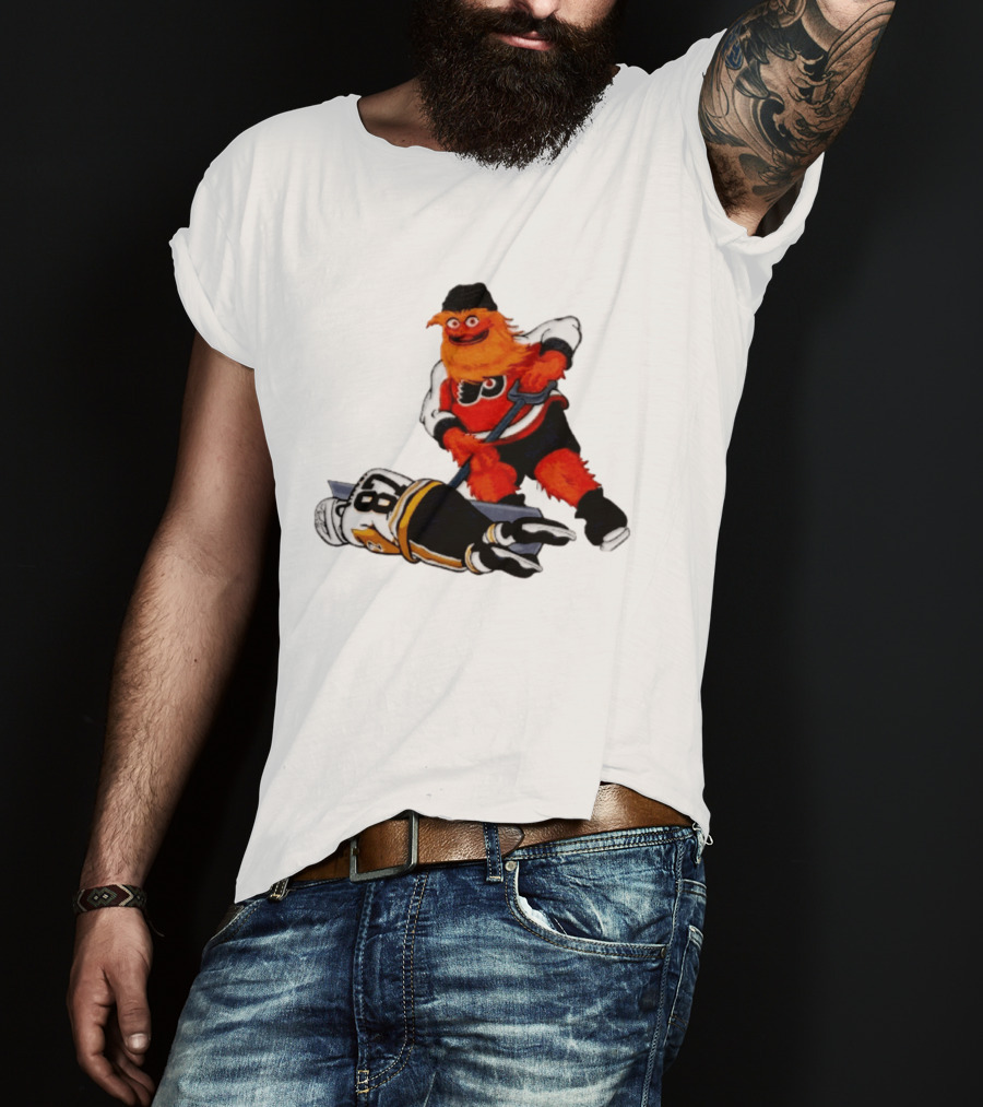 Philadelphia Flyers Gritty Shovelin' Cartoon With Hockey Rivalry Scene T-Shirt