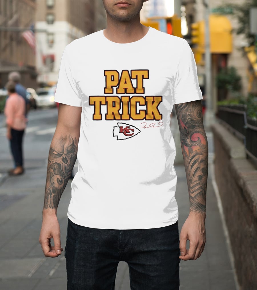 Pat Trick Kansas City Chiefs Patrick Mahomes KC Signature T-Shirt