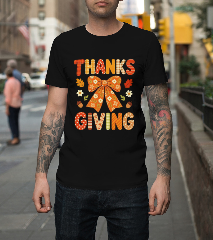 Thanksgiving Floral Bow With Autumn Acorns And Leaves T-Shirt