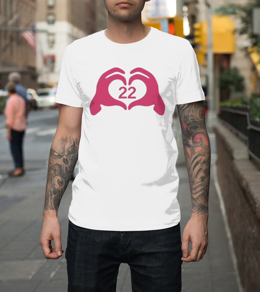Feelin 22 Pink Heart Hands Gesture T-Shirt