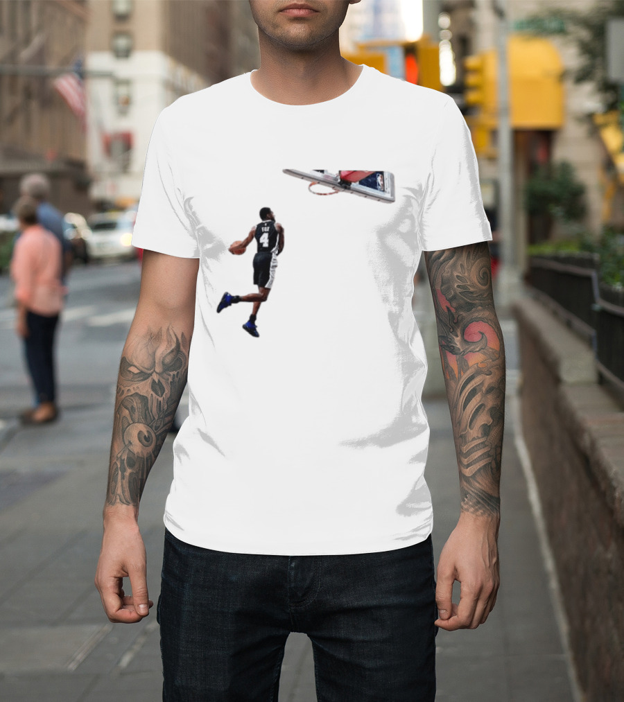 DeAaron Fox Dunk Action Sacramento Kings Basketball NBA T-Shirt
