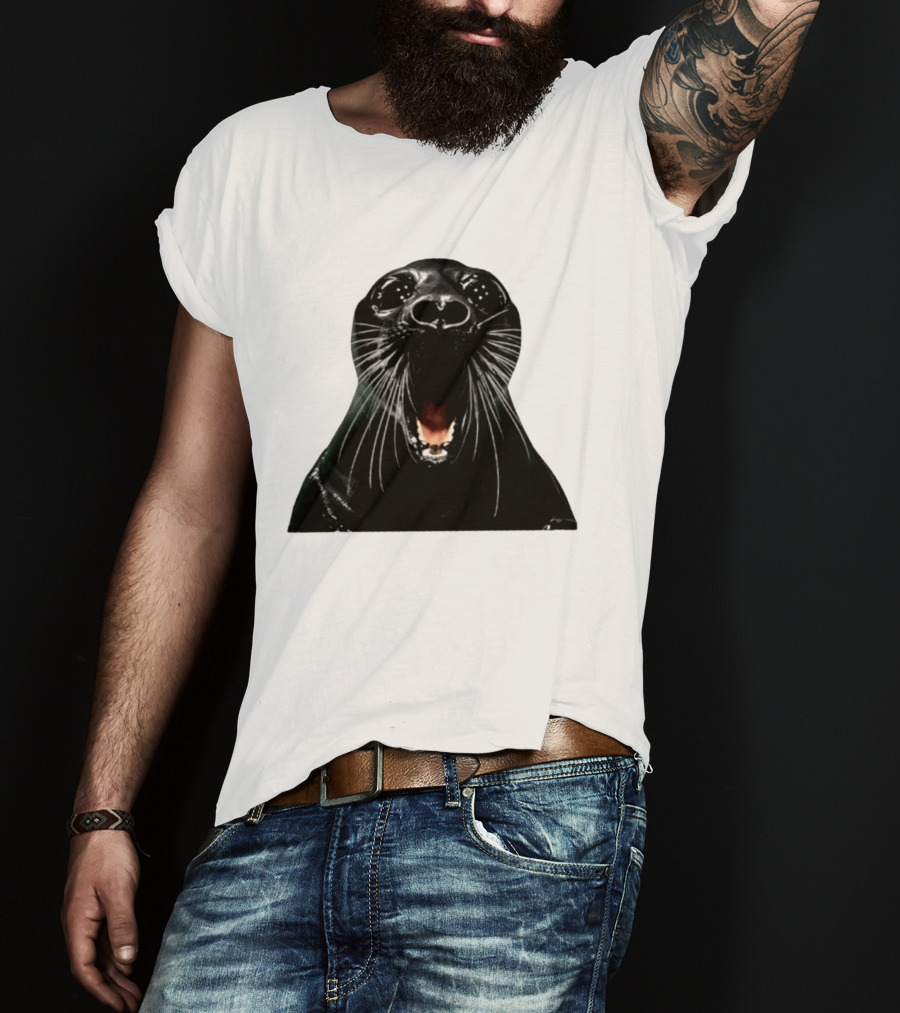 Screaming Black Seal Meme Hilarious Animal Expression T-Shirt