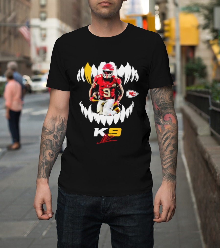 Kansas City Chiefs K9 Kenneth Walker III Football Teeth T-Shirt