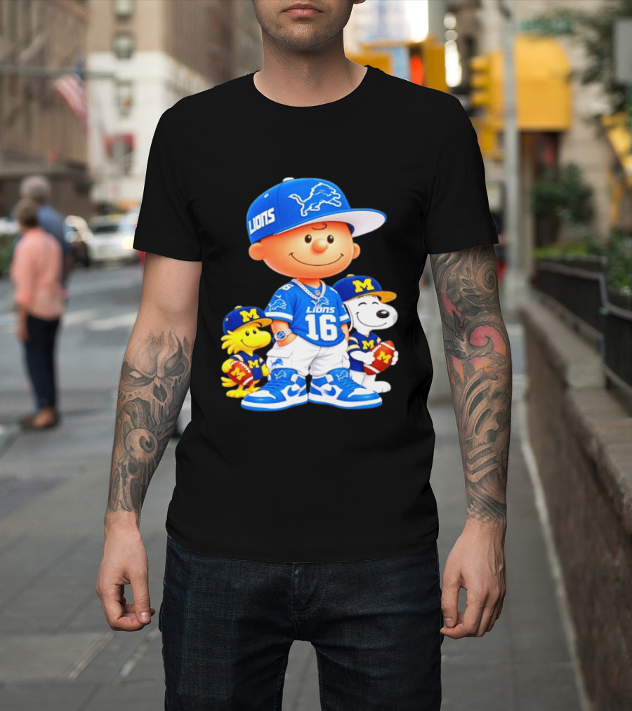 Charlie Brown Snoopy Woodstock Detroit Lions Michigan Wolverines Football Fan 16 T-Shirt