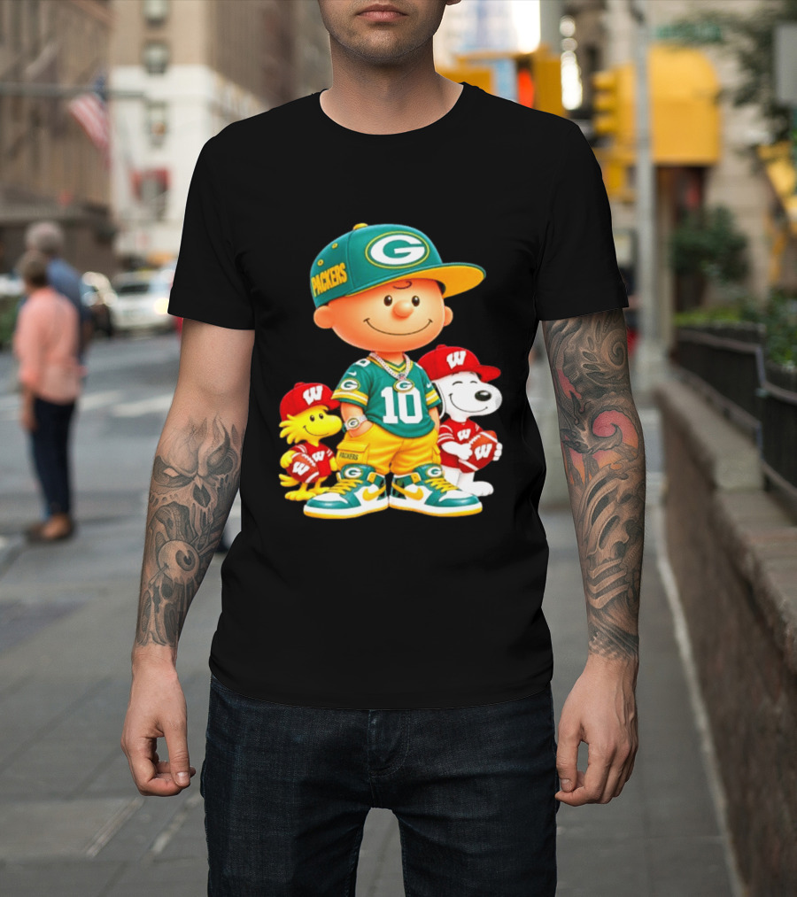 Charlie Brown Snoopy Woodstock Green Bay Packers Wisconsin Badgers Sports Fan Gear T-Shirt