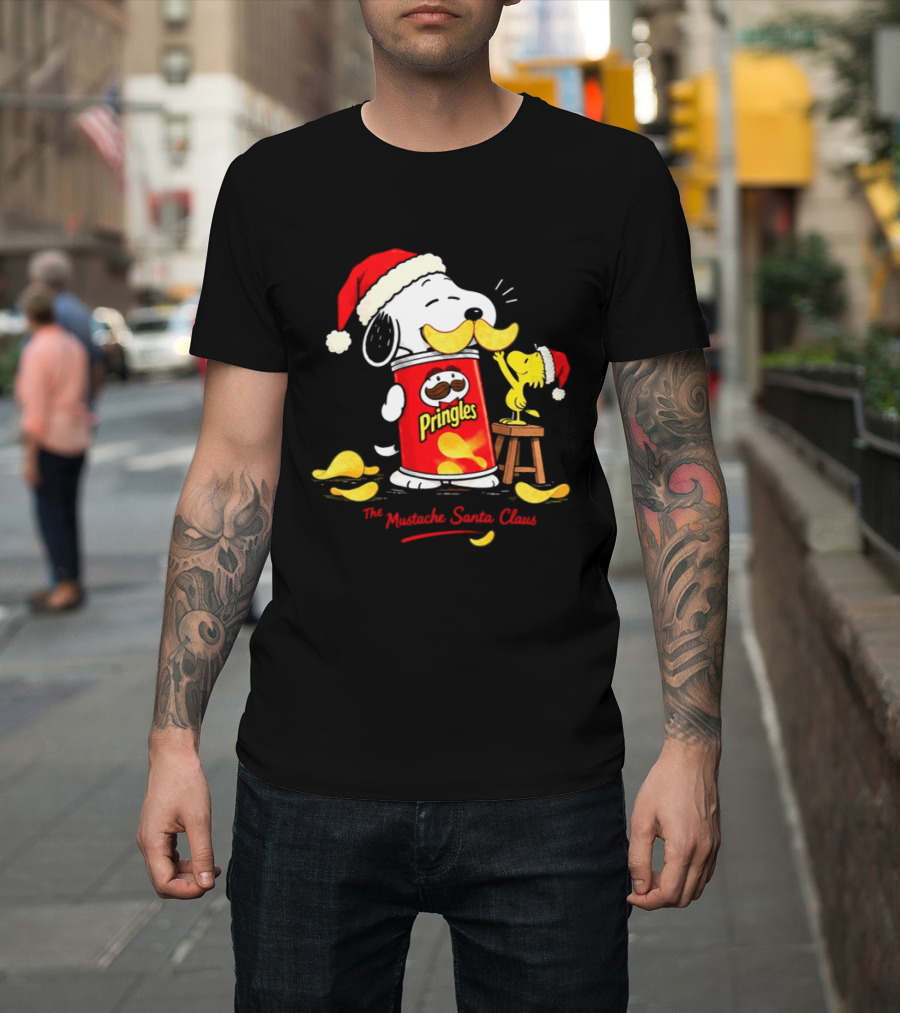Pringles Snoopy Mustache Santa Christmas Chip Lovers Snack Fun T-Shirt