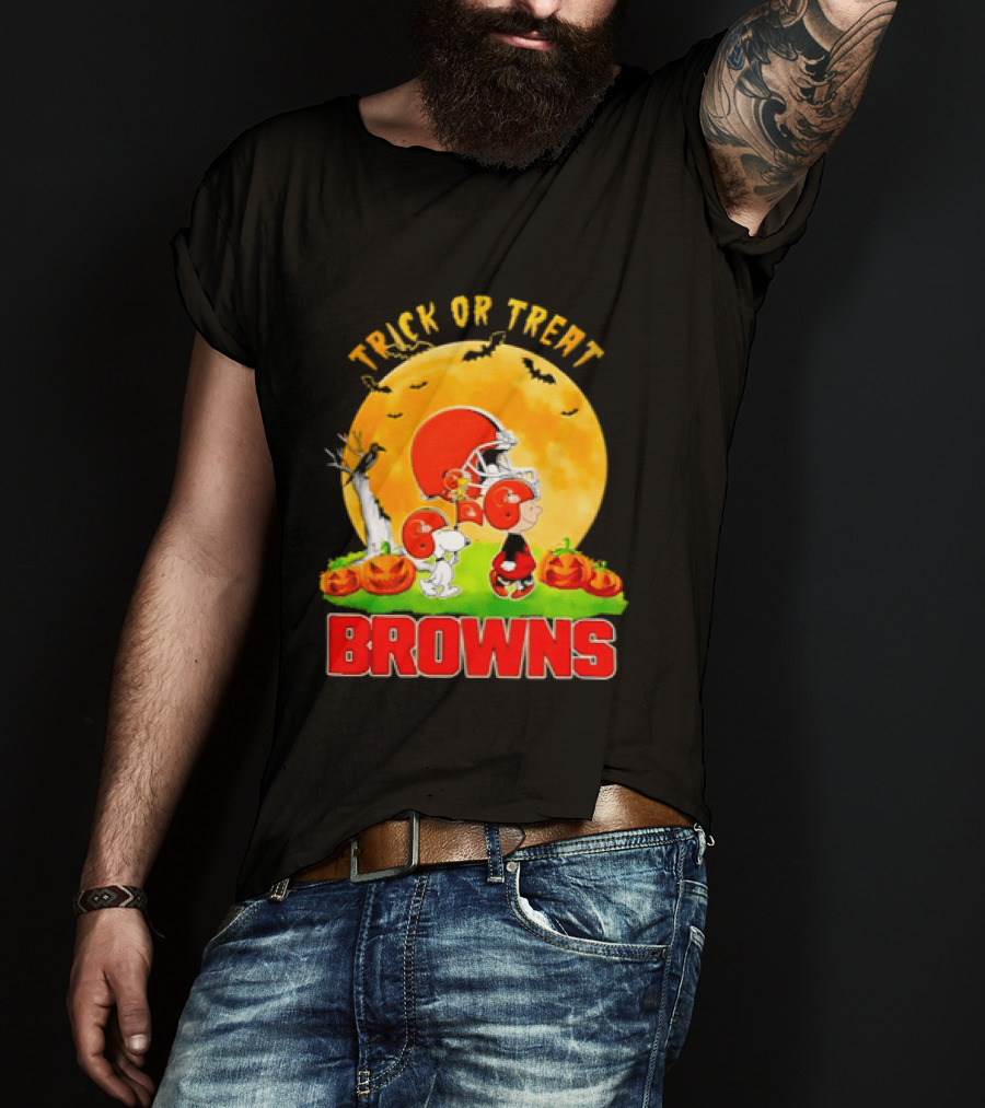 Cleveland Browns Peanuts Trick Or Treat Halloween 2026 T-Shirt