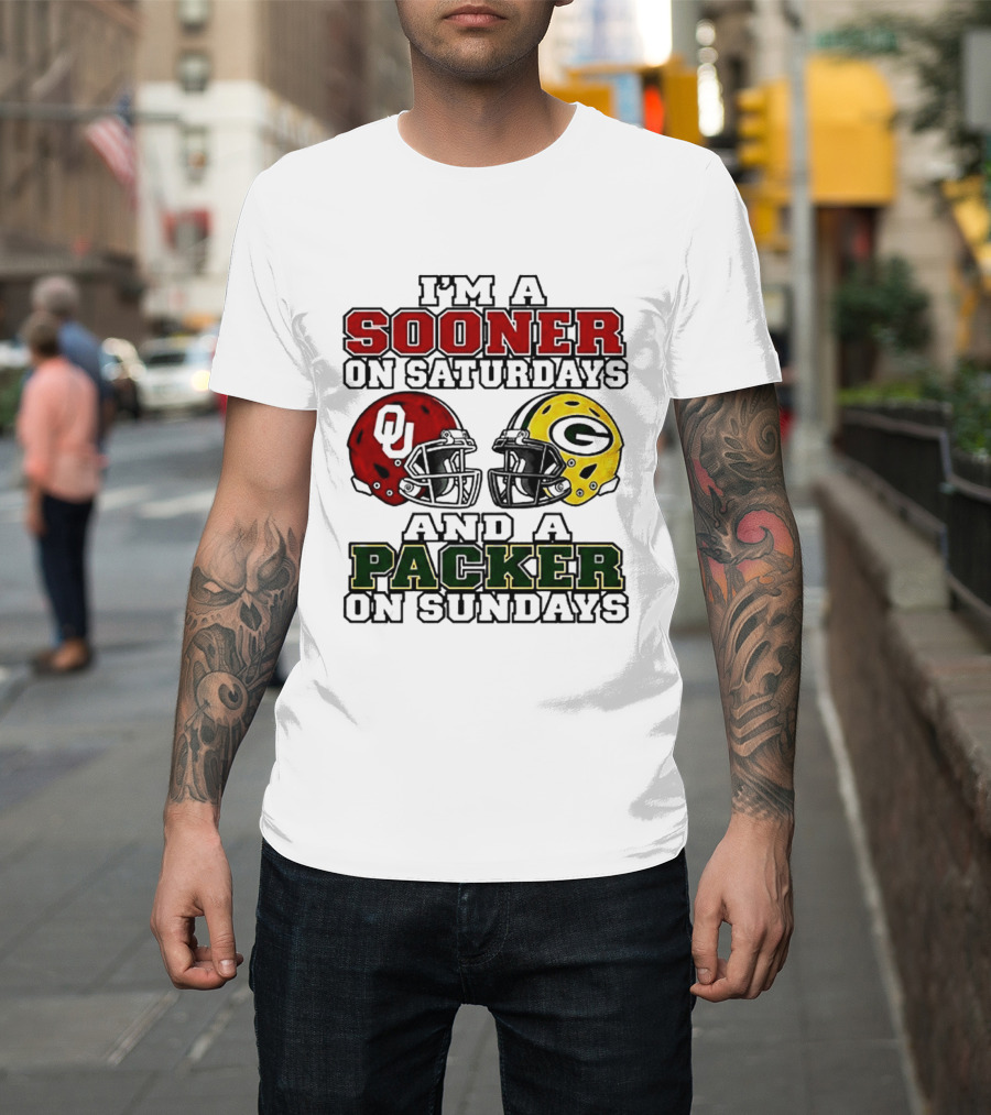 I'm A Sooner On Saturdays And A Packer On Sundays OU Green Bay Helmets 2026 T-Shirt